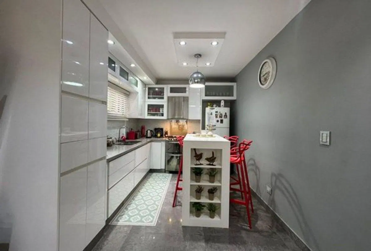 CASA 4 AMBIENTES VENTA  BELLA VISTA CON PILETA 5