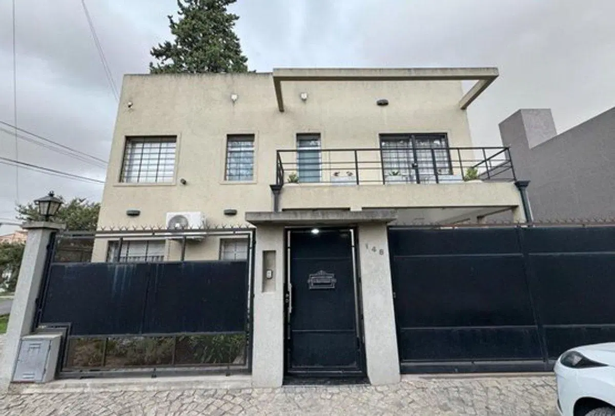 CASA 4 AMBIENTES VENTA  BELLA VISTA CON PILETA 3