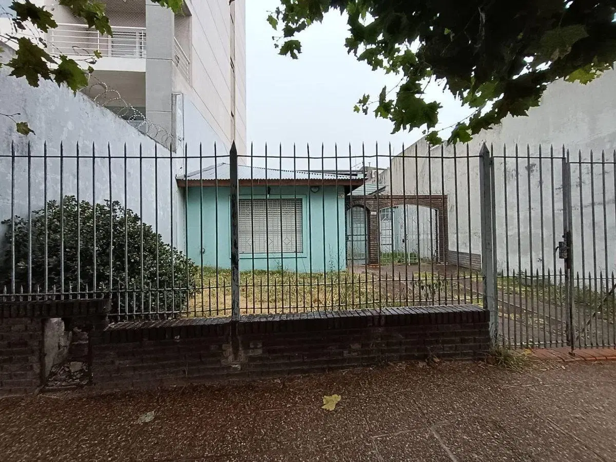 Terreno en venta en Banfield para desarrollo inmob 3