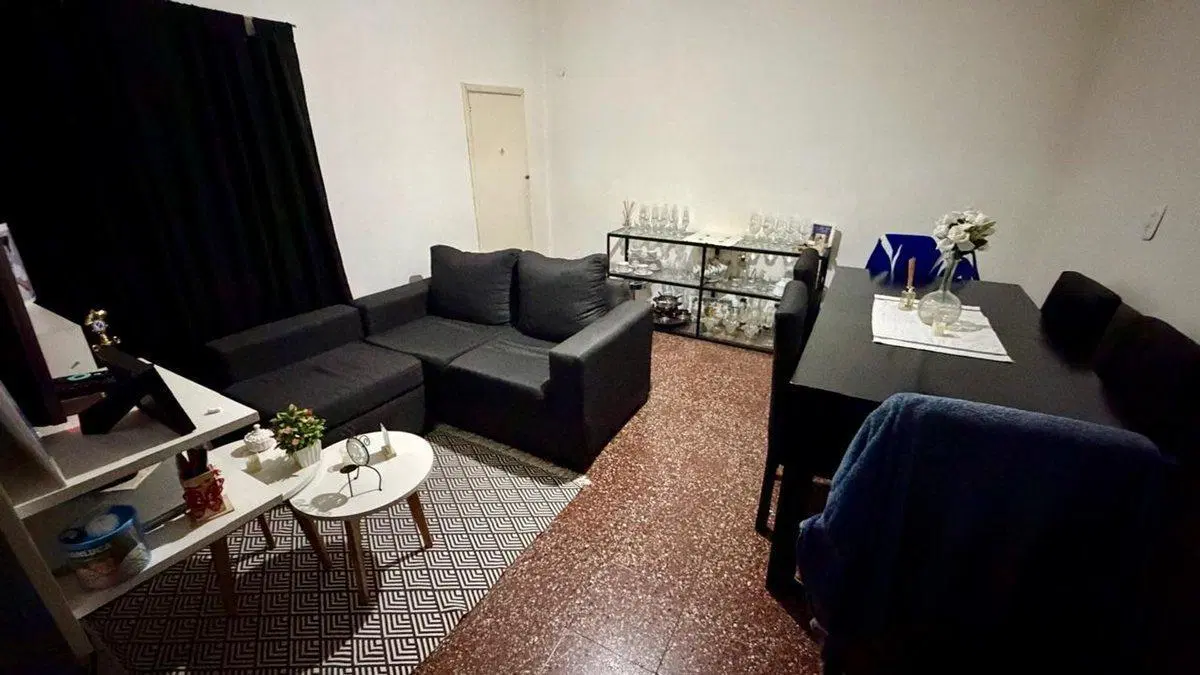 CASA 4 AMBIENTES VENTA EN LONGCHAMPS CON LOCAL 5
