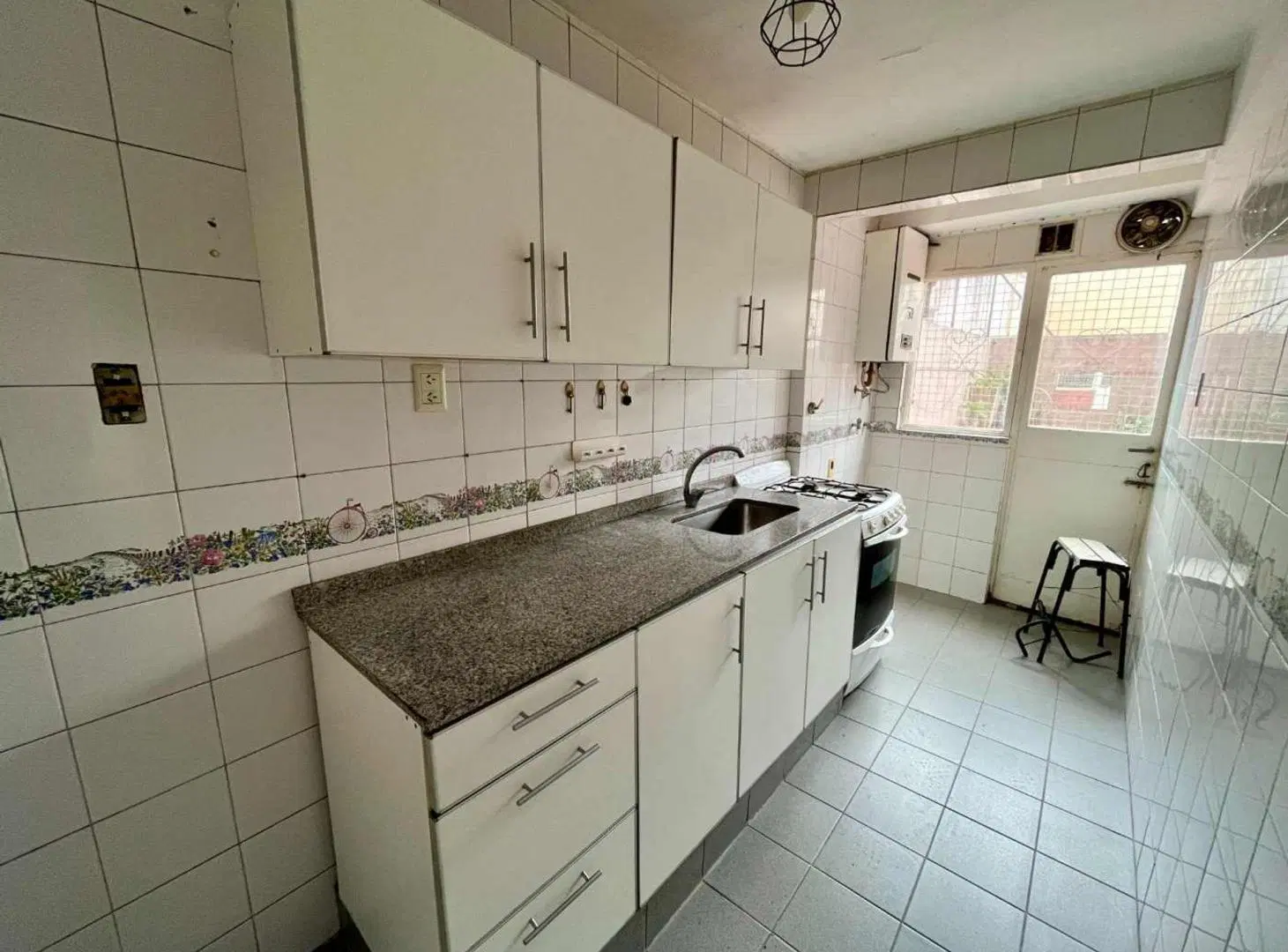 Venta duplex 4 ambientes con patio Balvanera 8