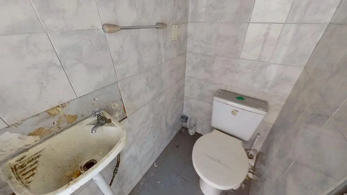VENTA OFICINA EXCELENTE UBICACION MICROCENTRO 4