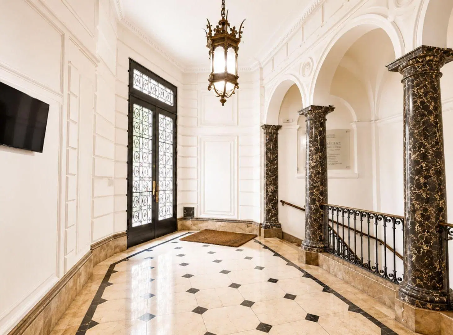 VENTA DEPTO EDIFICIO HISTORICO FRANCES CATEGORIA 2