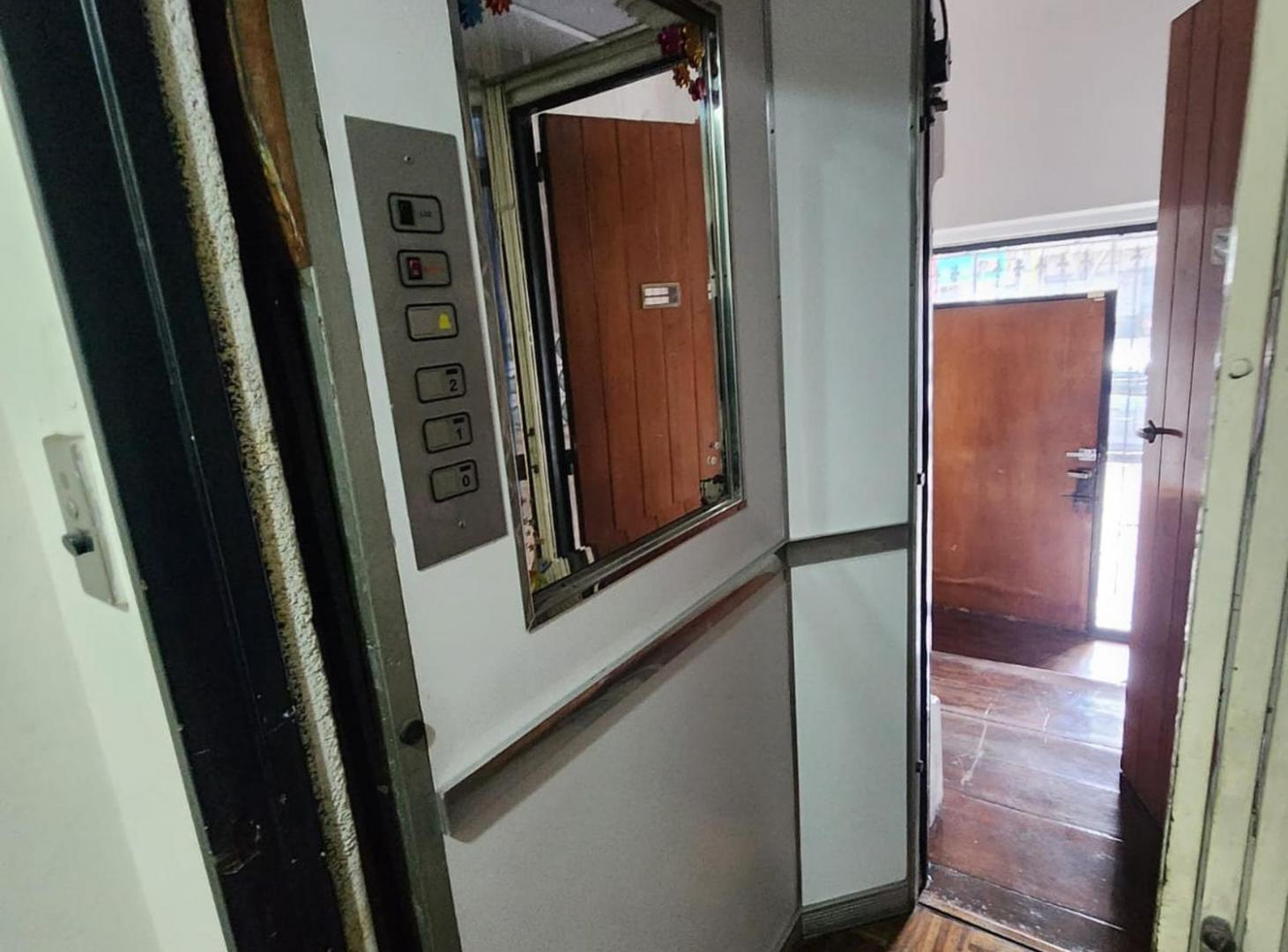 Foto de Casa con cochera ascensor balcon terraza, imagen 5