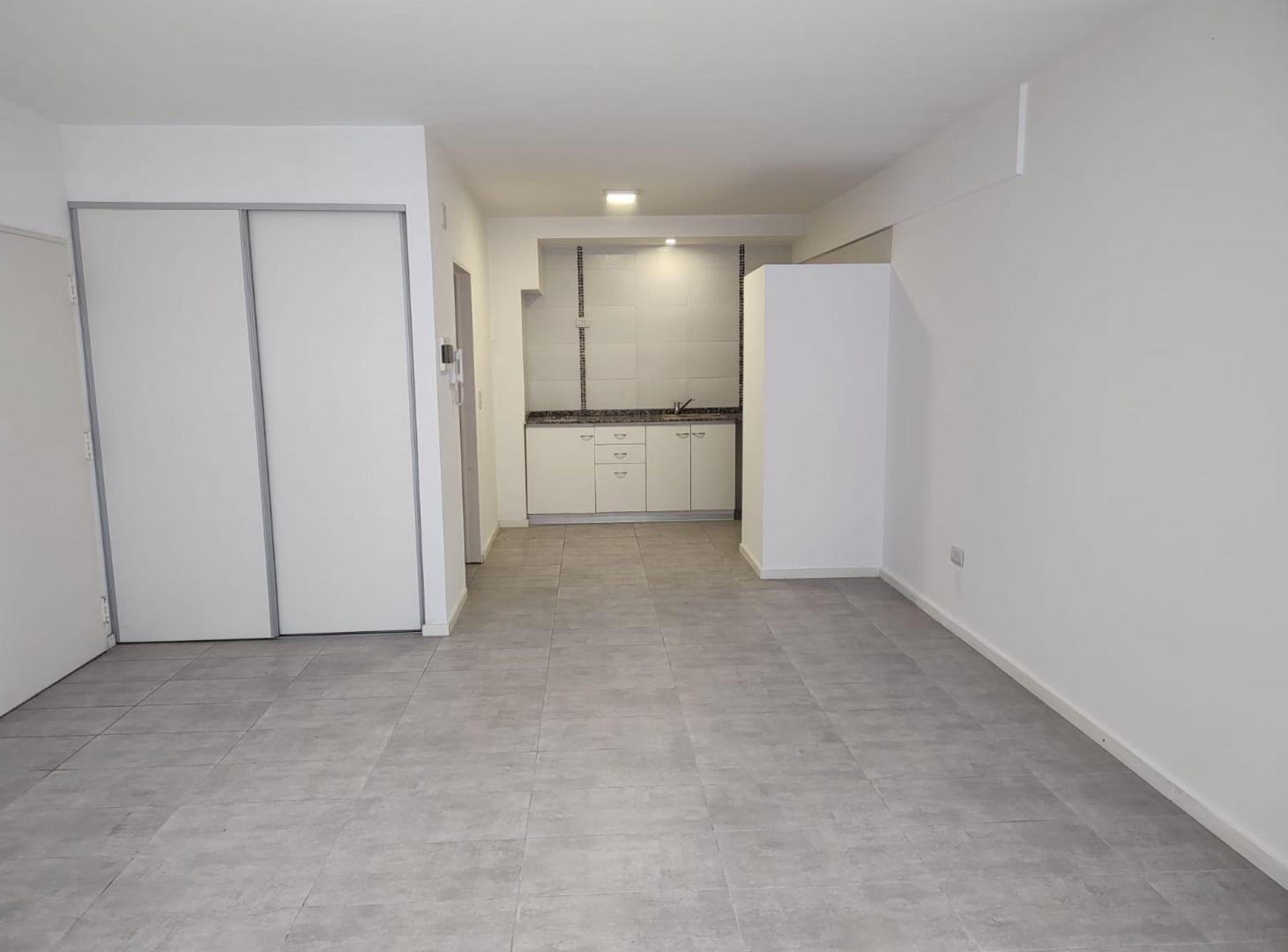 Monoambiente con patio APTO CREDITO BOEDO
