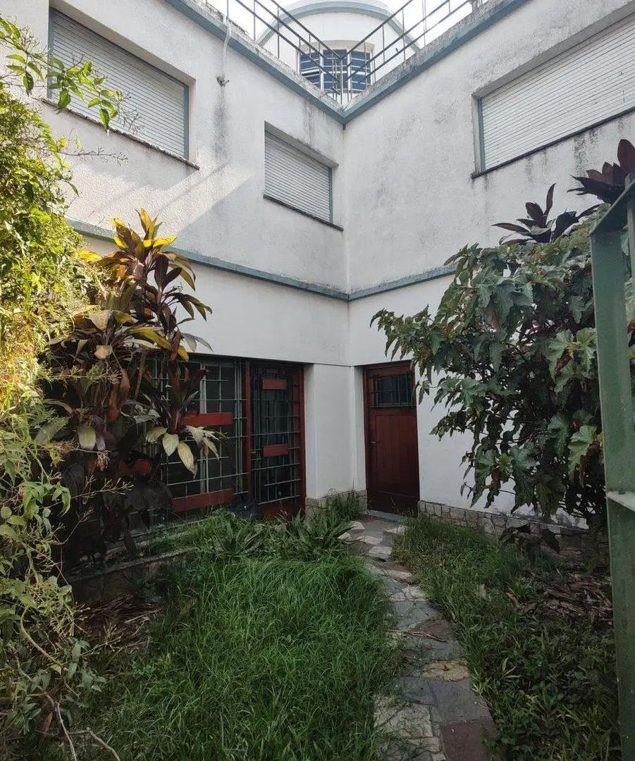 VENTA PH SIN EXPENSAS 4 DORMITORIOS COCHERA JARDIN 8