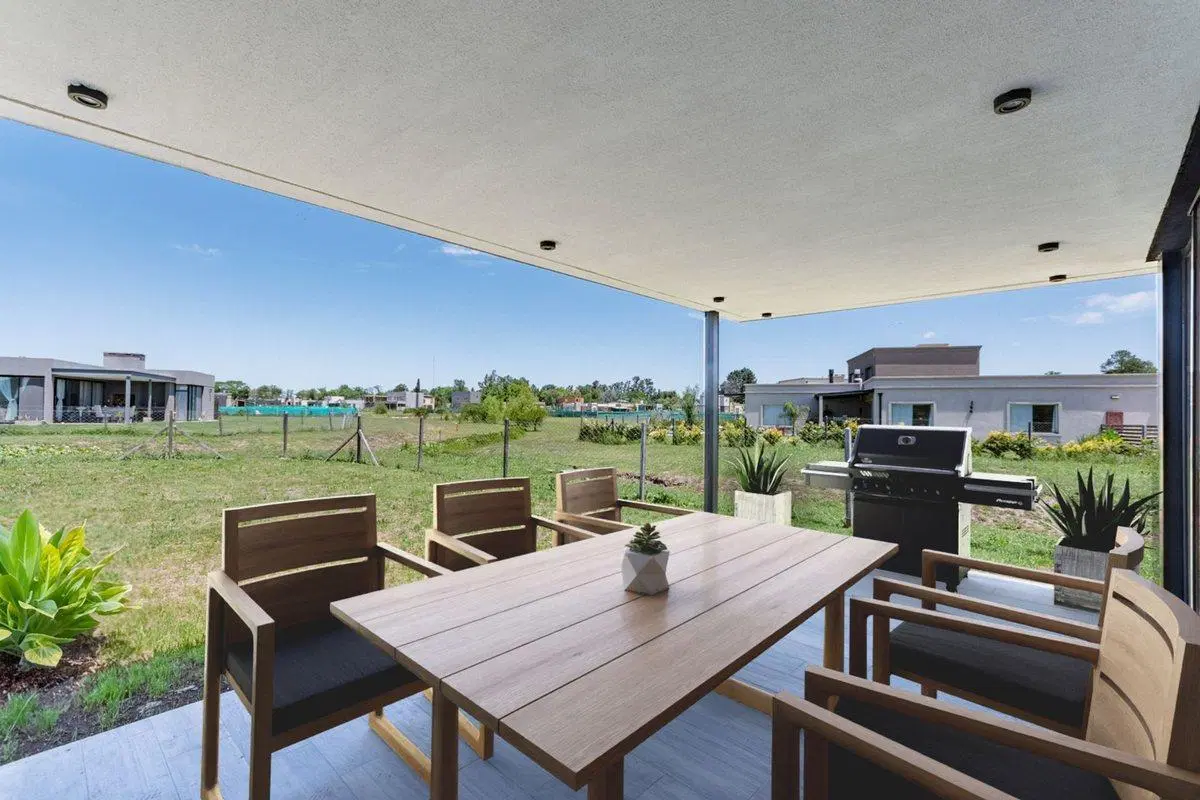Venta casa 4 amb Pilar del Este Santa Lucia 2