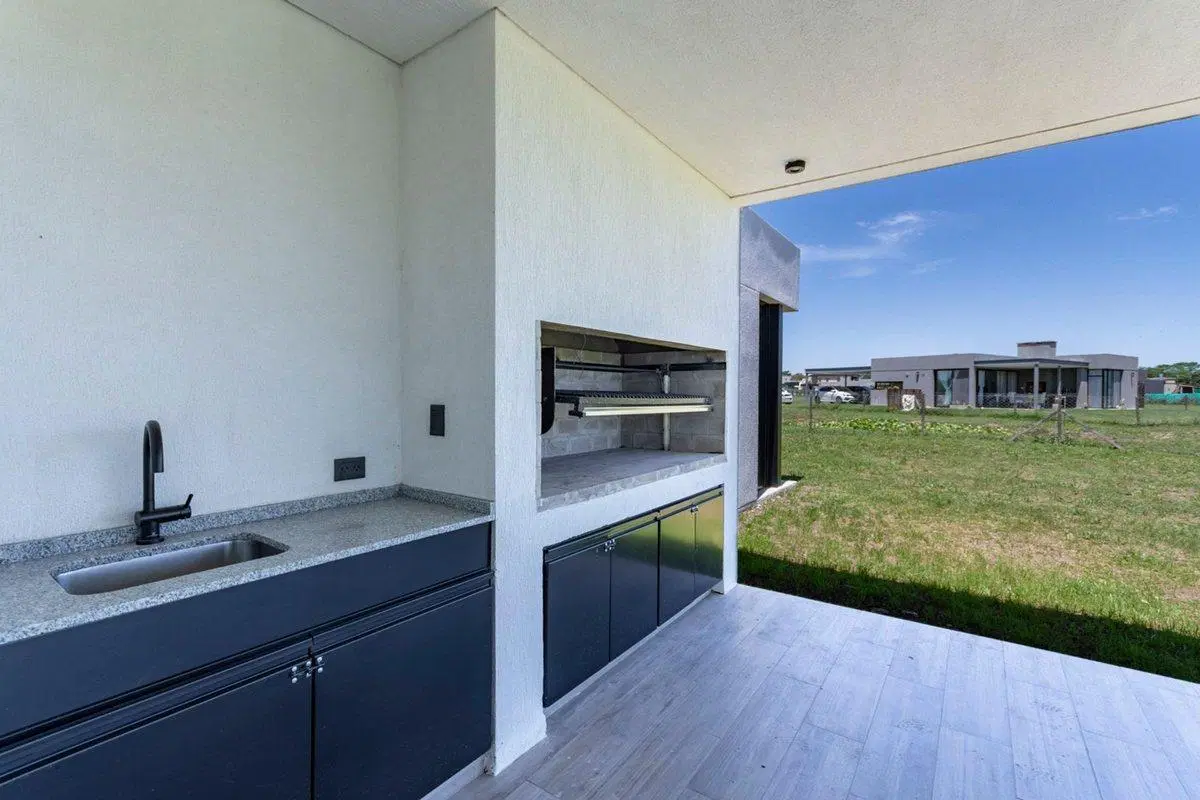 Venta casa 4 amb Pilar del Este Santa Lucia 3