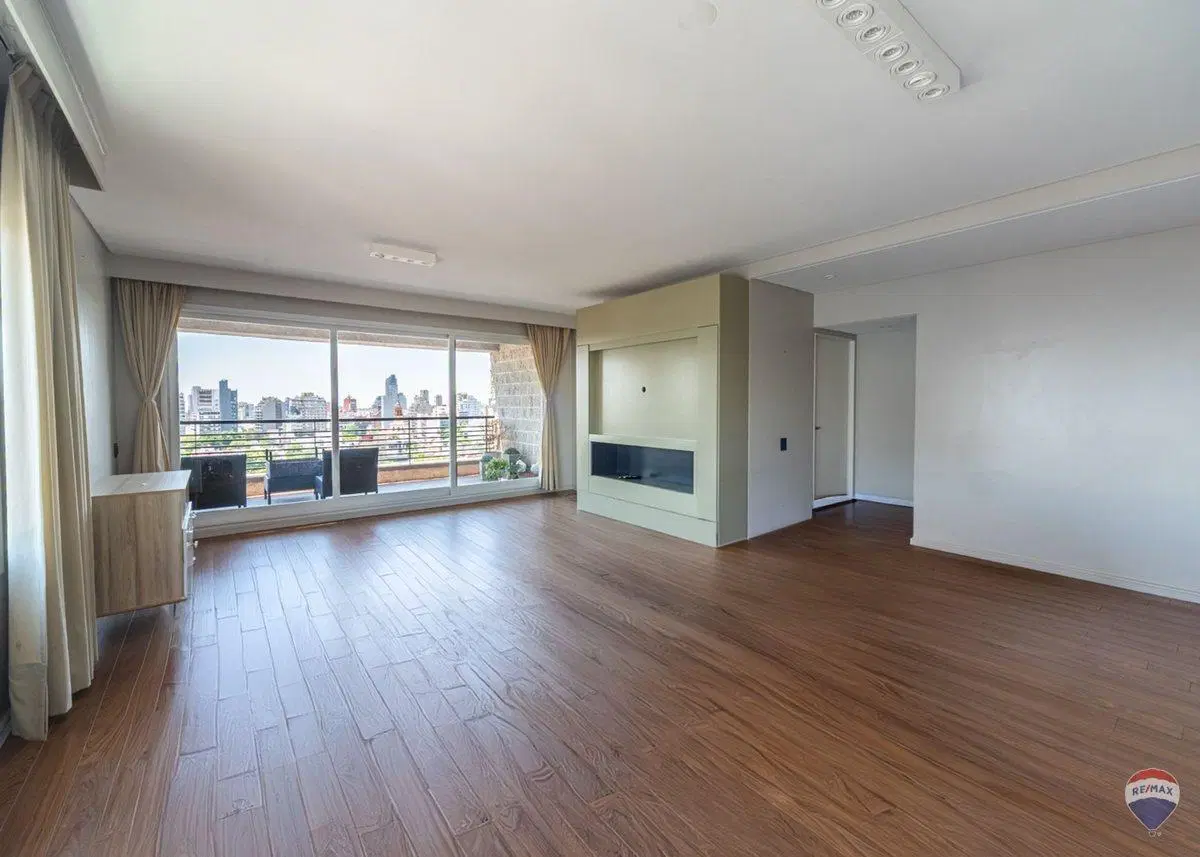 Venta departamento exclusivo con Terraza propia 3