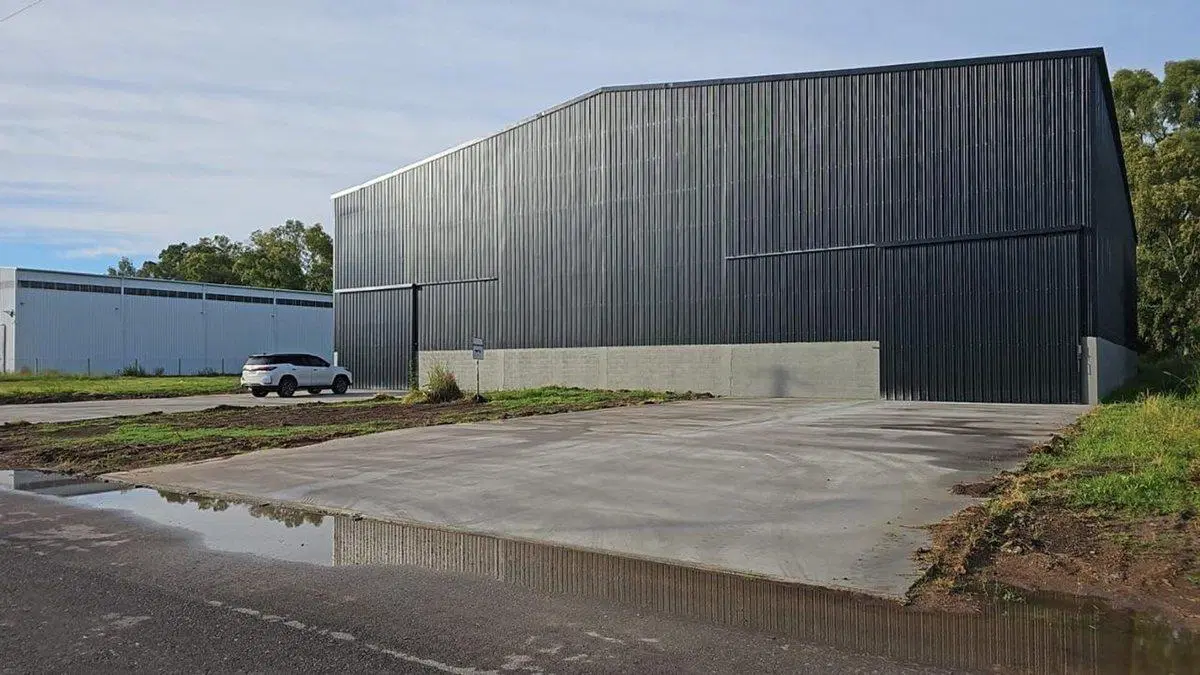 GALPON VENTA  POLO 24  MORENO 2590 M2 ESTRENAR 3