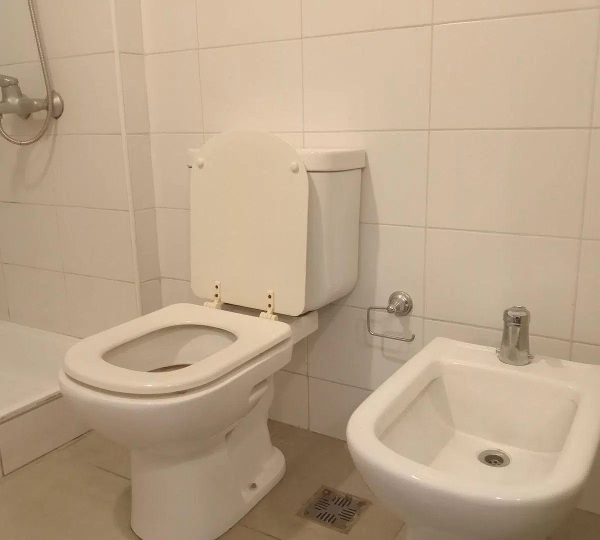 Alquiler monoambiente con cochera Castelar Norte 5