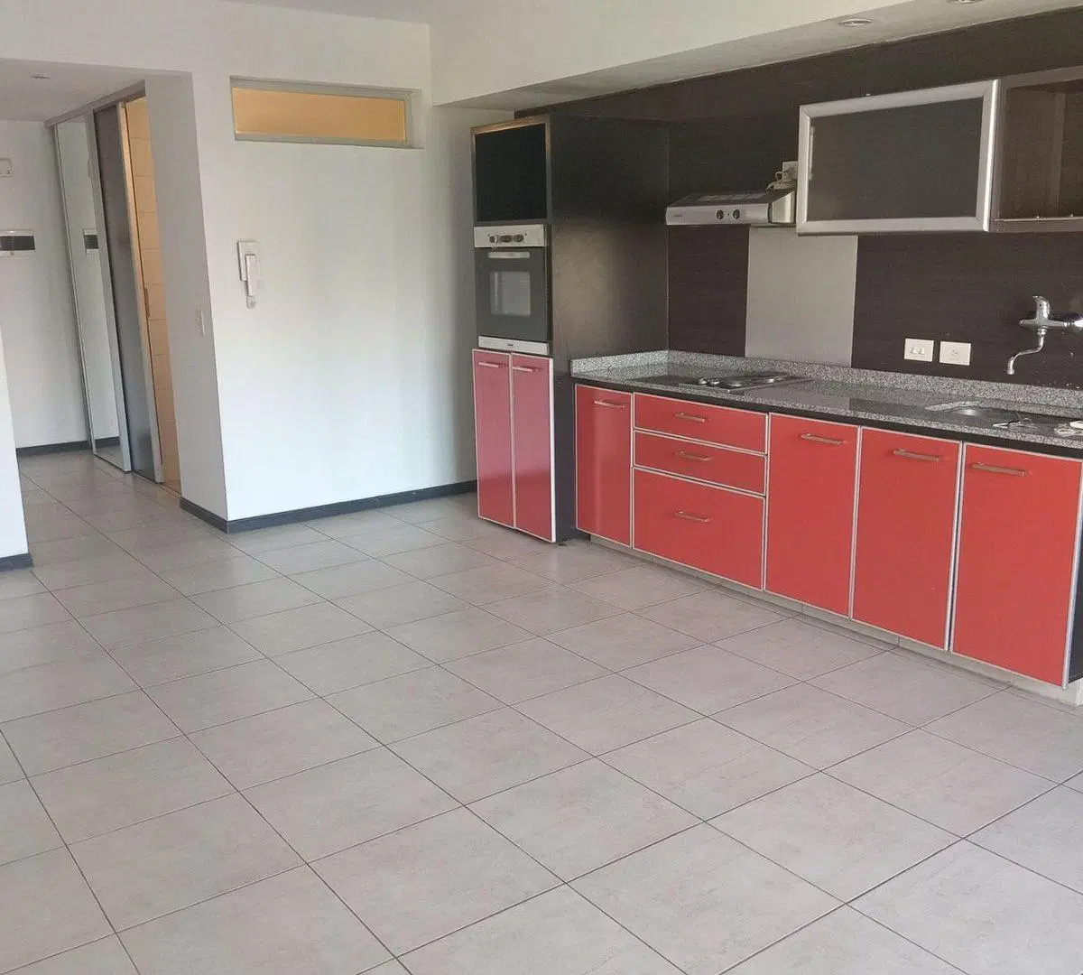 Alquiler monoambiente con cochera Castelar Norte 4
