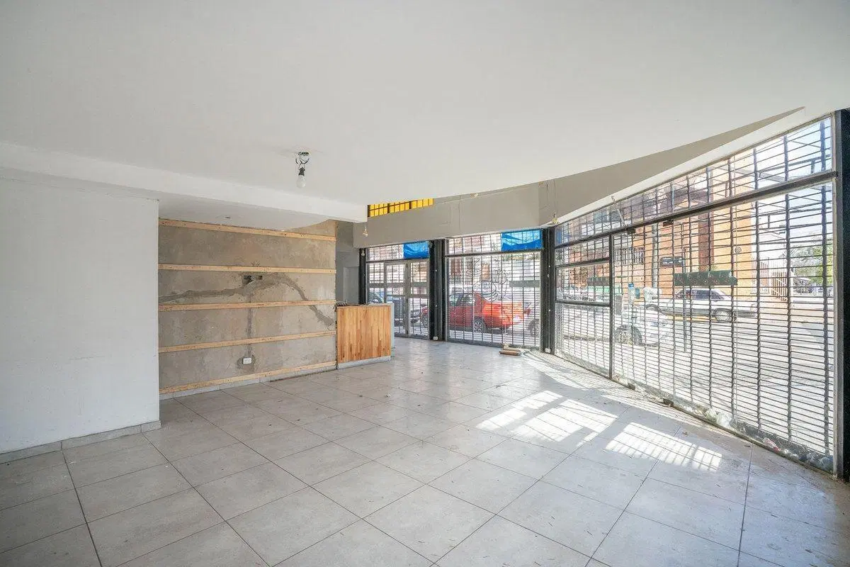 VENTA LOCAL APTO GASTRONOMICO LINIERS 2
