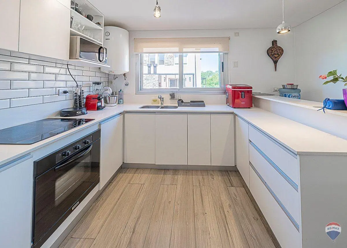Venta Duplex  3 ambientes de Lujo  Pilar 4