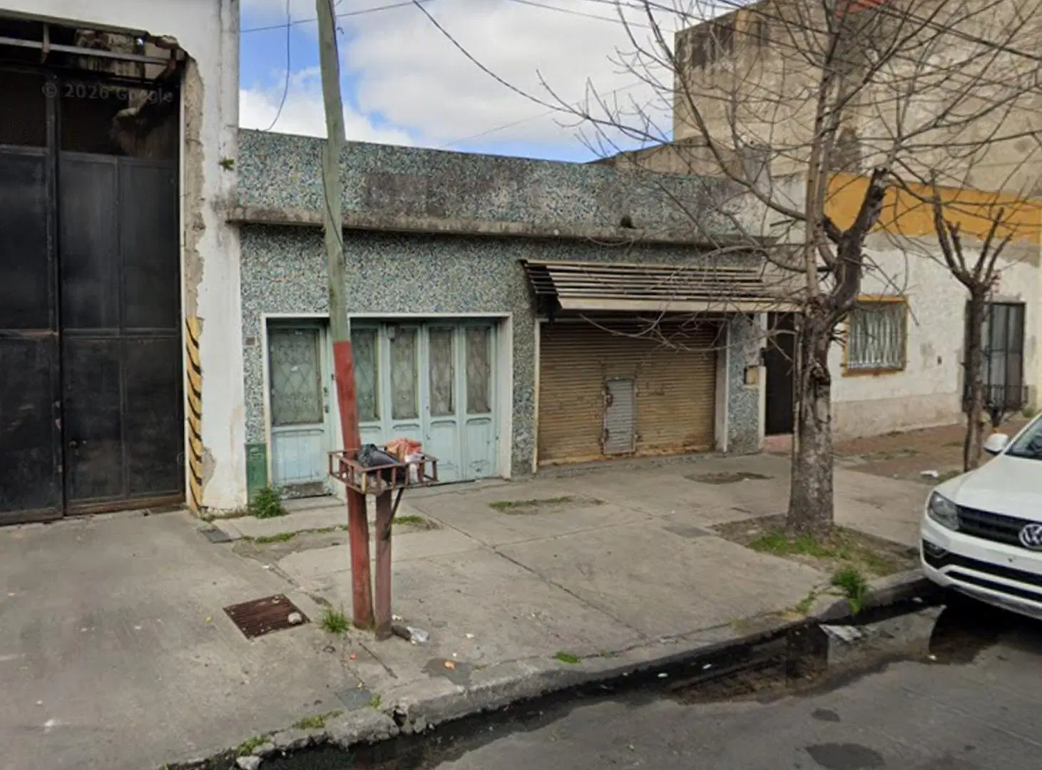 CASA 4 AMB VENTA VALENTIN ALSINA CON LOCAL 2