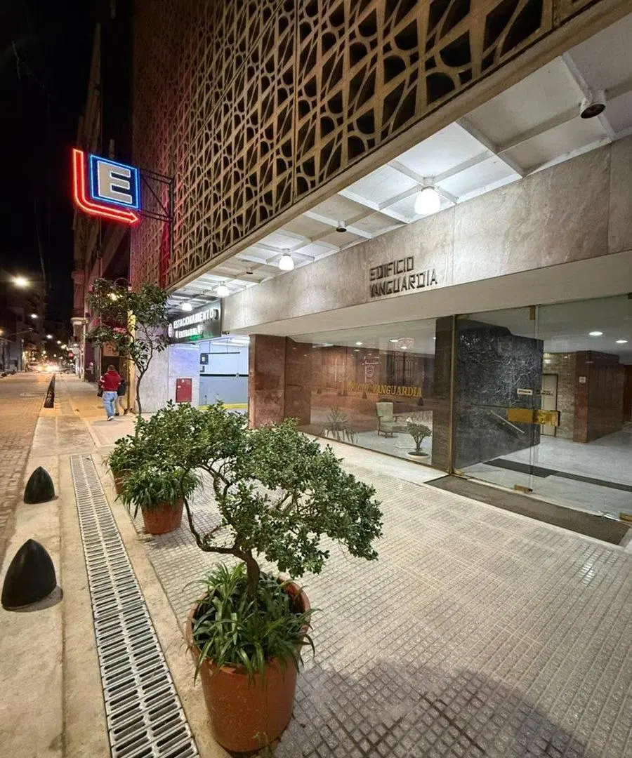Cochera en Venta en Microcentro fija y cubierta 3