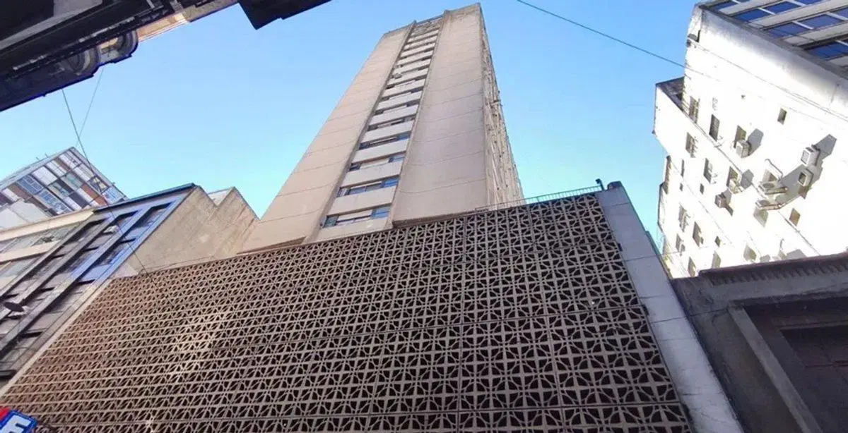 Cochera en Venta en Microcentro fija y cubierta 5
