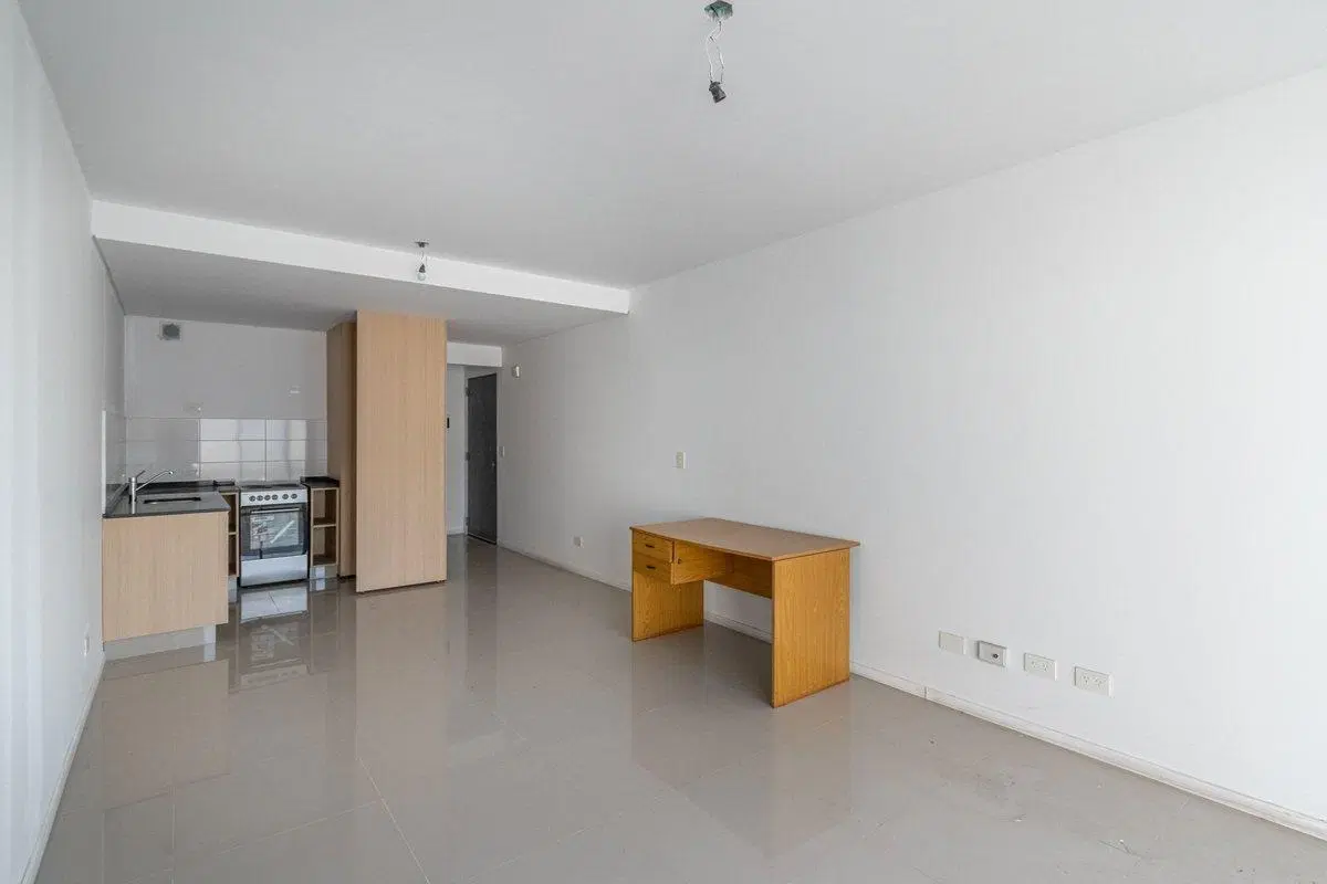 Monoambiente con cochera y patio Villa Urquiza 2