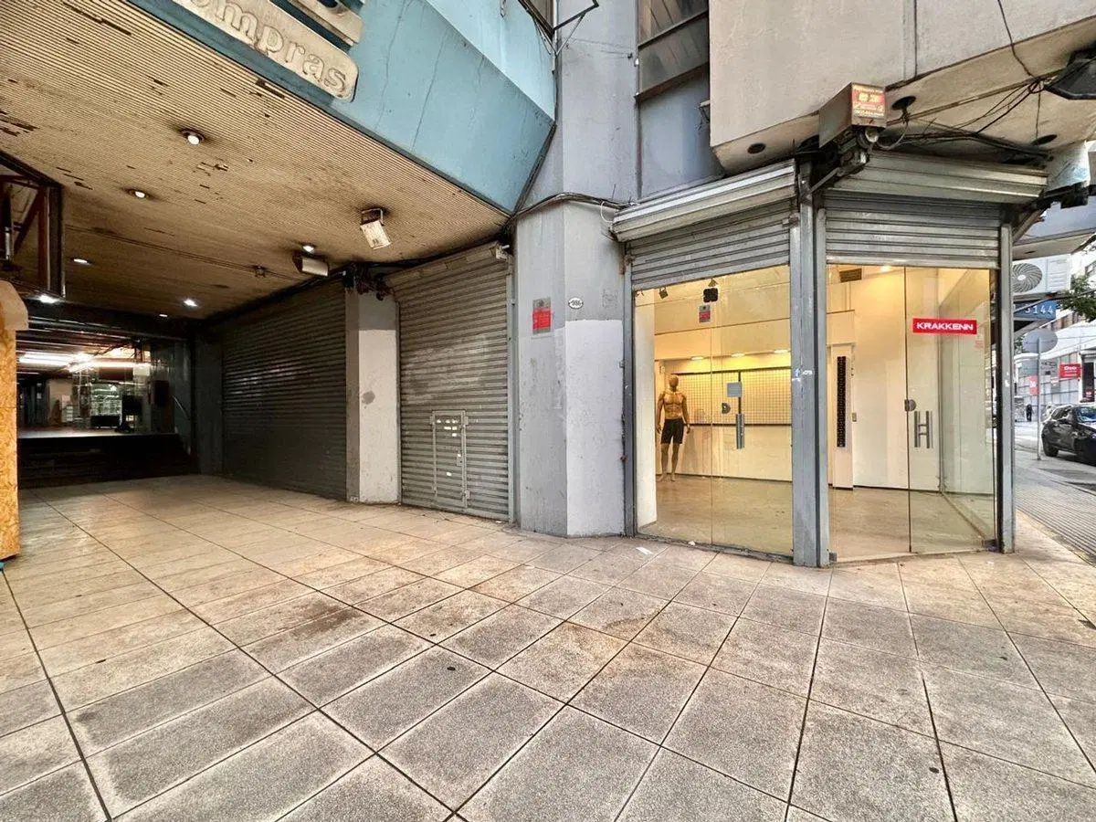 VENTA LOCAL RETIRO EXCELENTE ZONA GRAN FRENTE 50m2 5