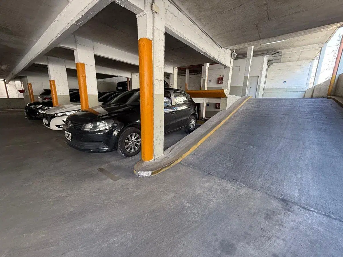 VENTA COCHERA BARTOLOME MITRE 1200 CON RENTA 5