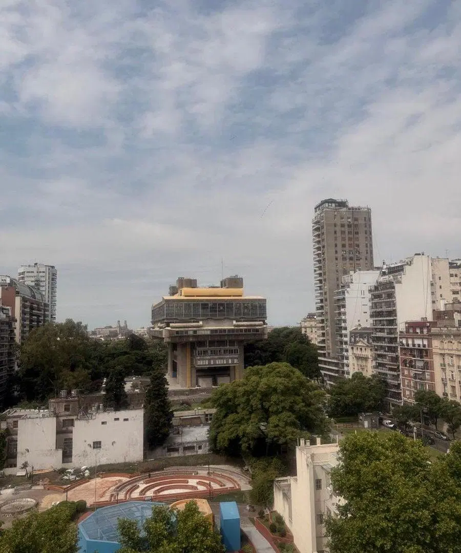 Venta monoambiente piso alto Recoleta 4