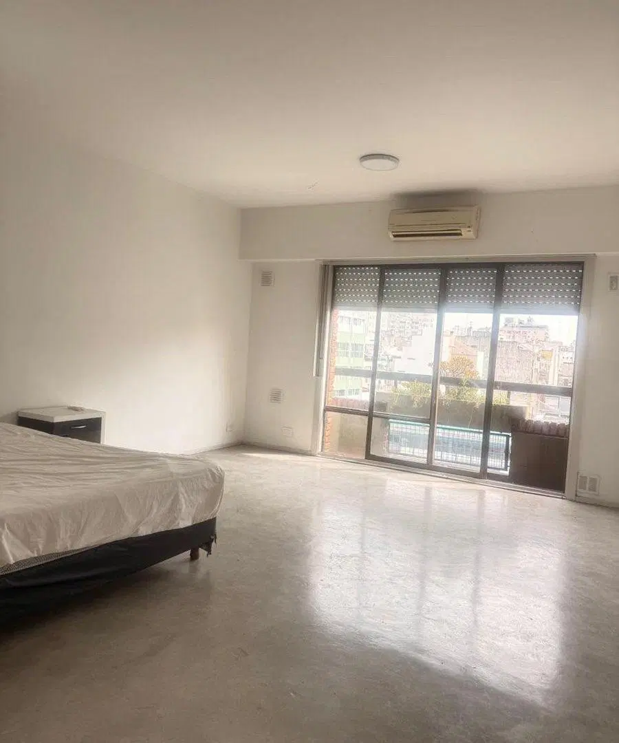 Venta monoambiente piso alto Recoleta 5