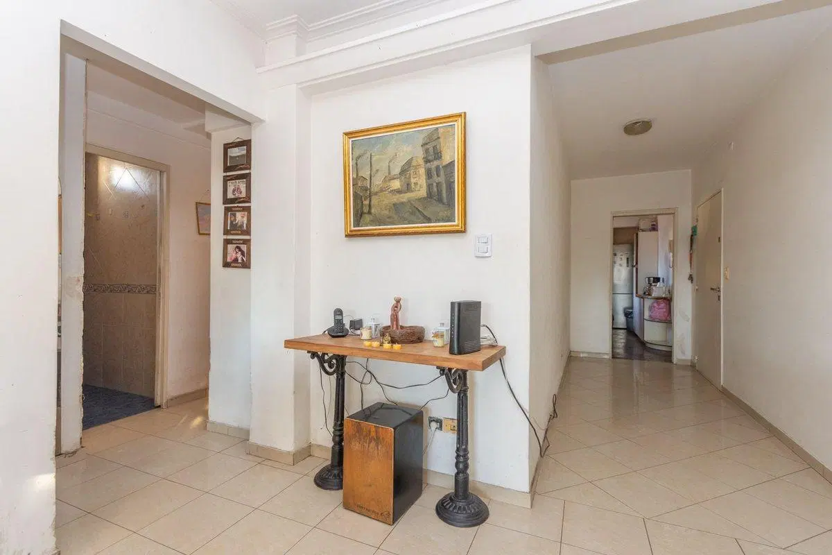 DEPTO EN VENTA 4 AMB CON BALCON FLORES LUMINOSO 3