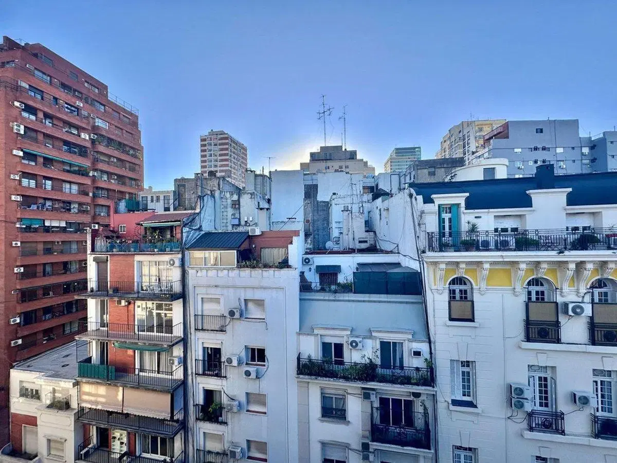 MONOAMBIENTE RECOLETA PISO ALTO AL FRENTE LUMIN 2