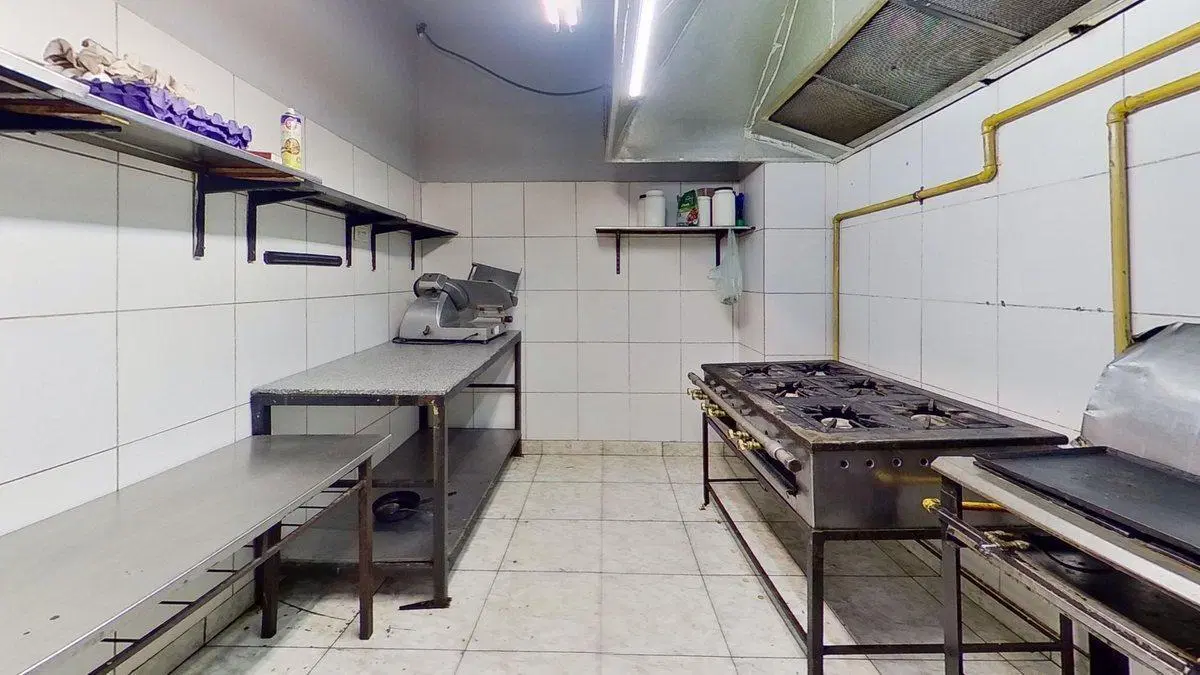 VENTA LOCAL PB CON SUBSUELO PATIO EN PALERMO 5