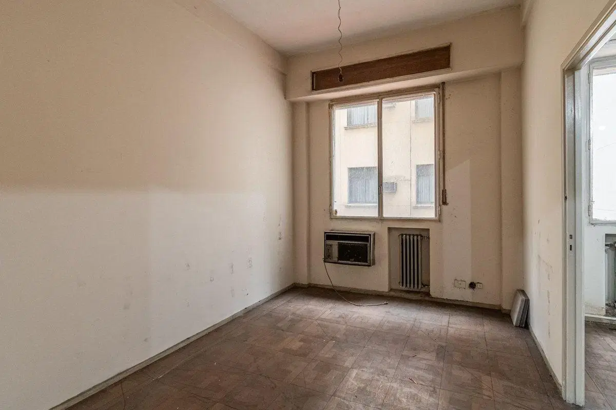 OFICINA COMERCIAL VENTA EN AV DE MAYO MONSERRAT 2
