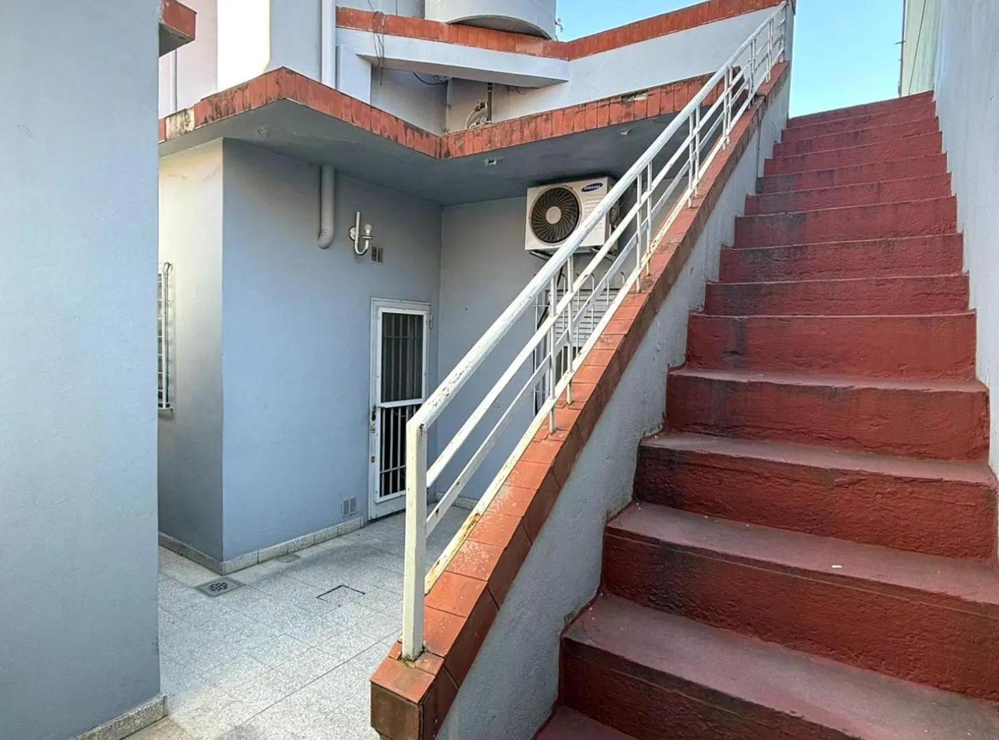 CASA LOTE PROPIO CON COCHERA APTO CREDITO 2