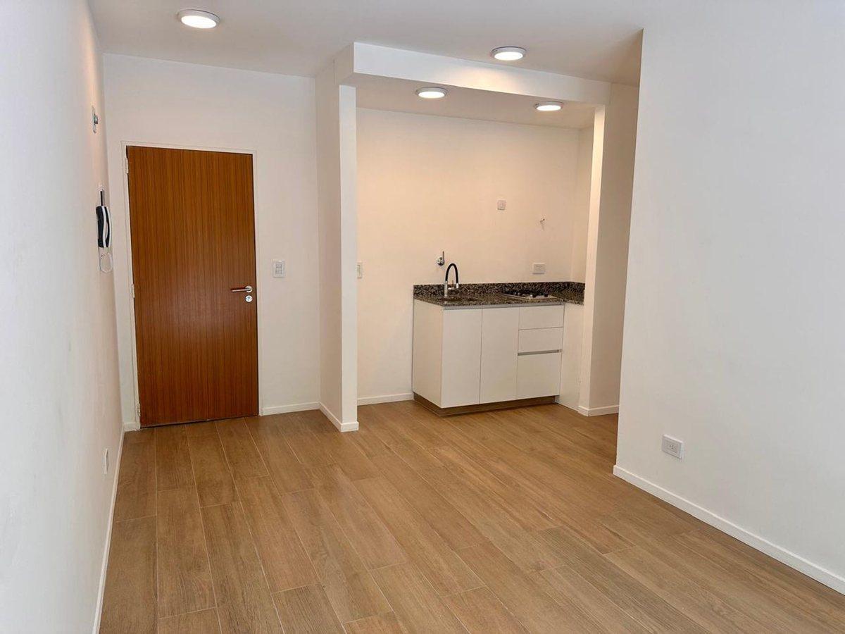 Foto de VENTA DEPARTAMENTO 2 AMB CON BALCON CHACARITA, imagen 3