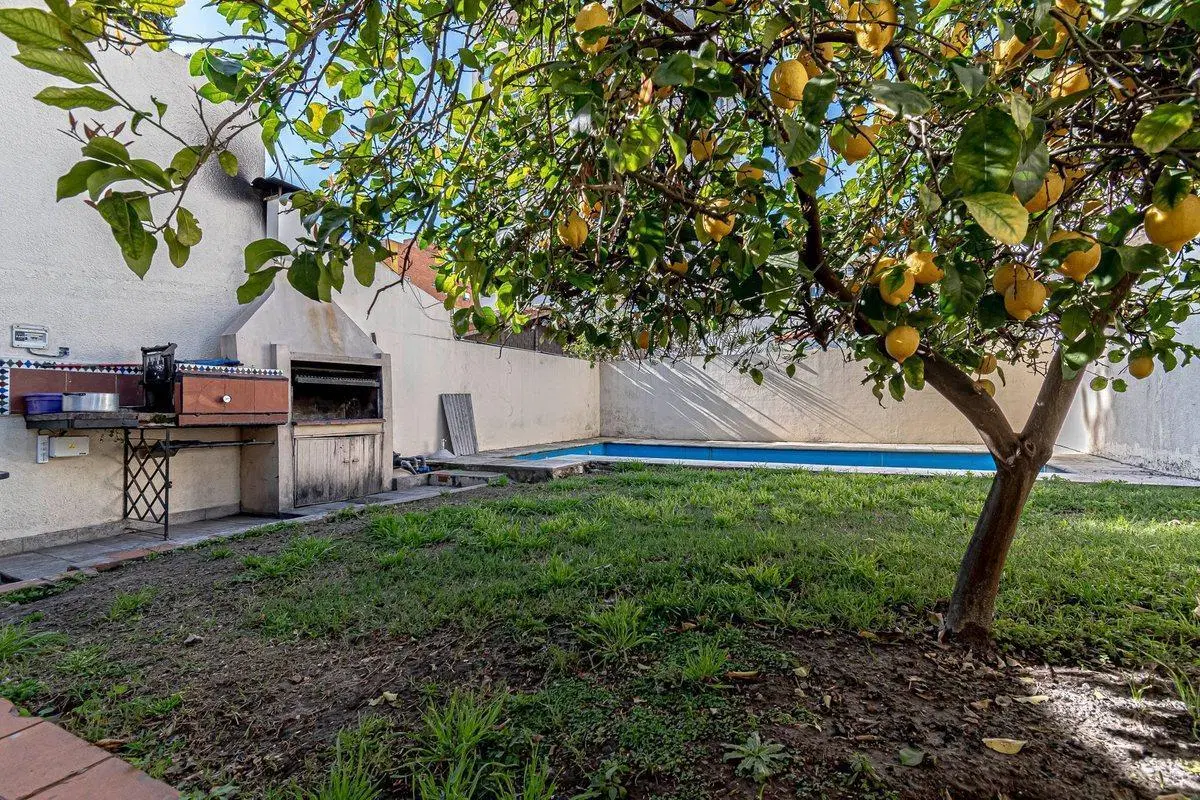 Venta Casa 4 amb en San Martin con Pileta y Jardín 5