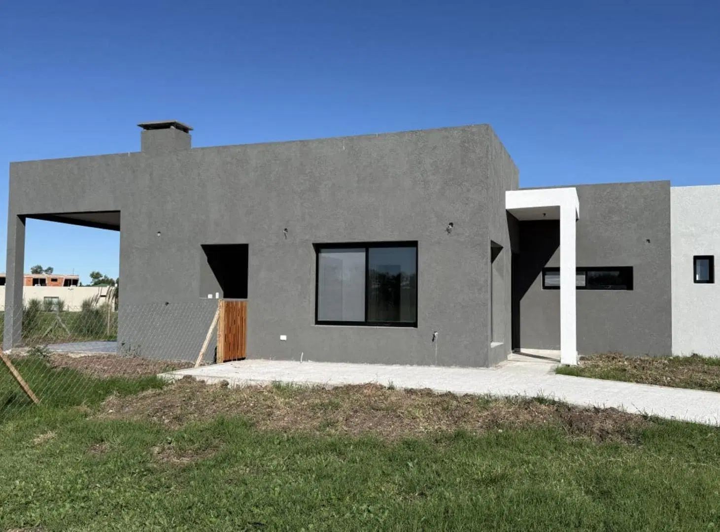 VENTA CASA 4 AMBIENTES SANTA ELISA PILAR DEL ESTE 2