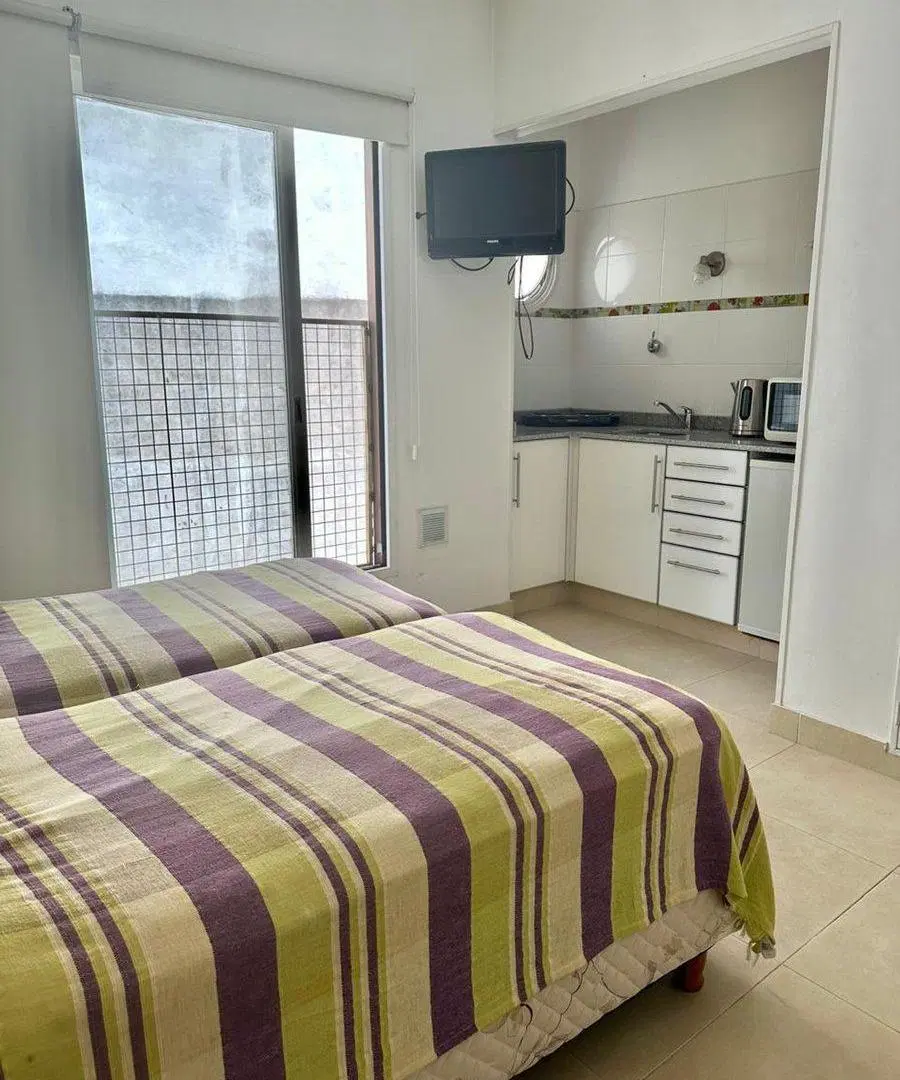 VENTA MONOAMBIENTE AMOBLADO RECOLETA 5