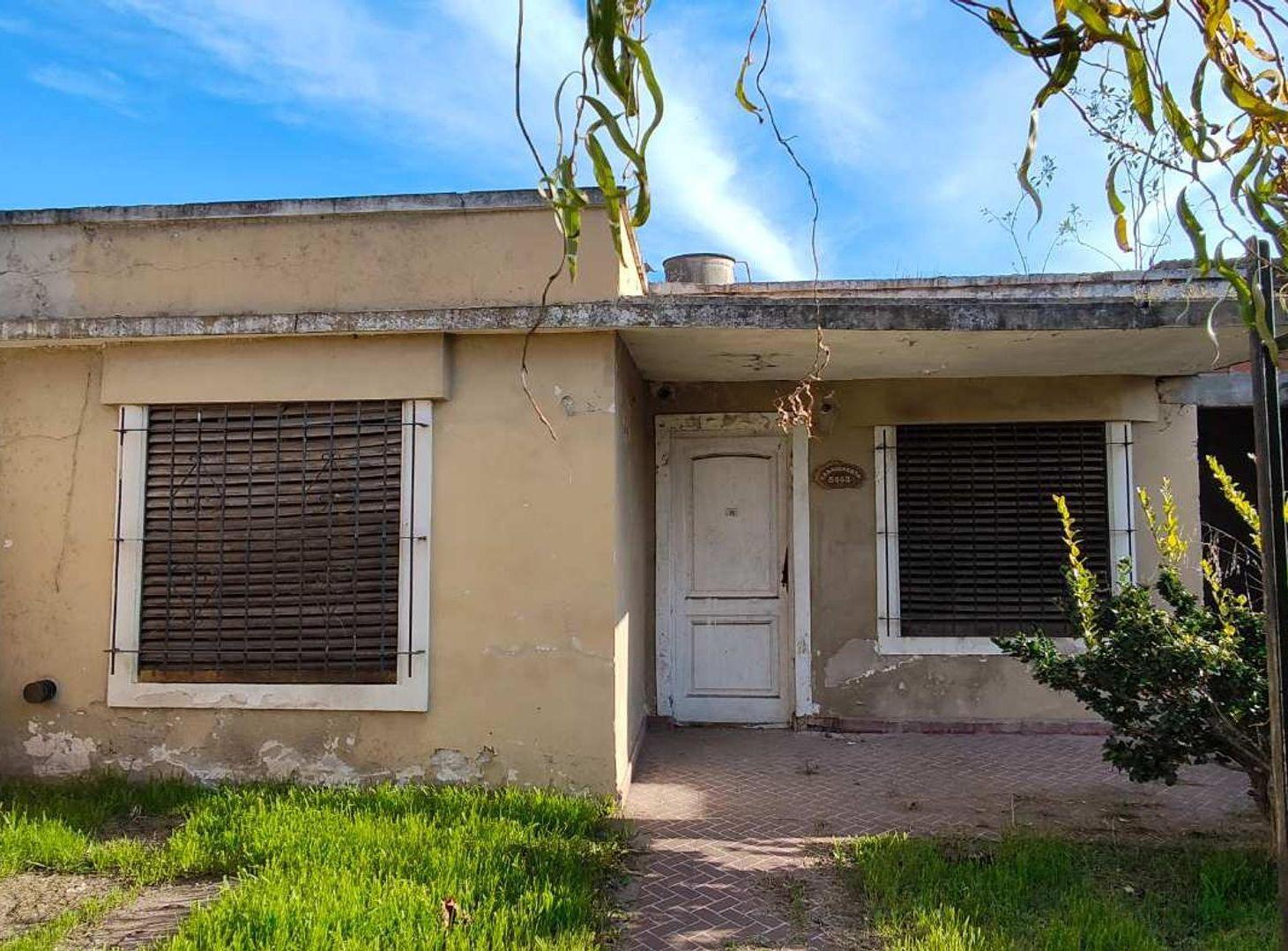CASA 3 AMBIENTES EN VENTA JOSE C PAZ LOTE 350M2
