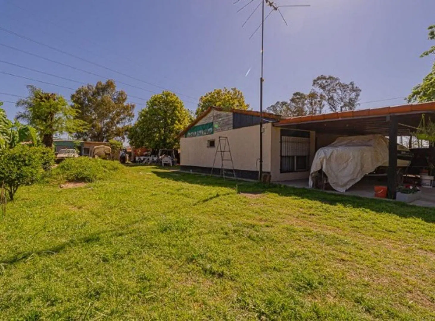VENTA LOTE COMERCIAL BENAVIDEZ 660MTS 4