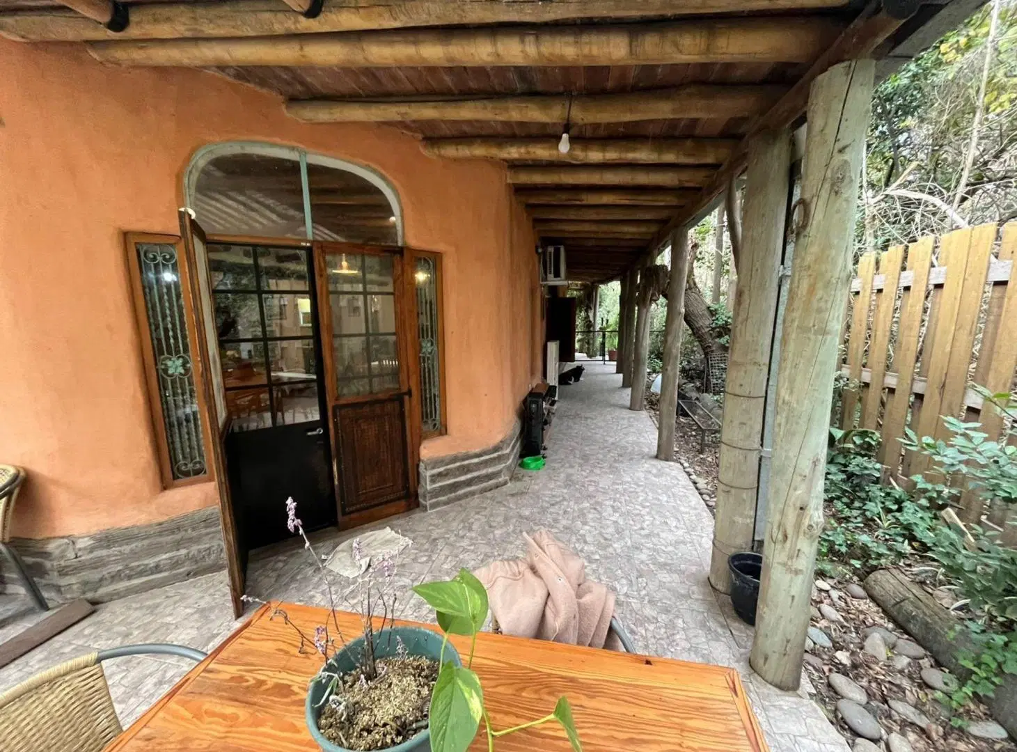 CASA EN VENTA 4 AMBIENTES INGENIERO MASCHWITZ 2