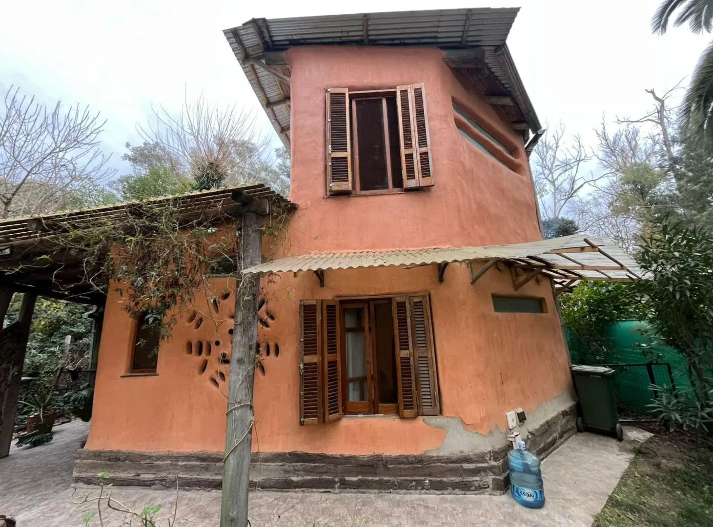 CASA EN VENTA 4 AMBIENTES INGENIERO MASCHWITZ 3