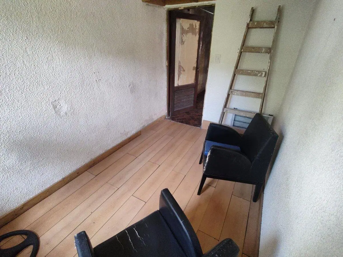 VENTA casa lote propio FONDO CON PILETA 3 HABITACI 3