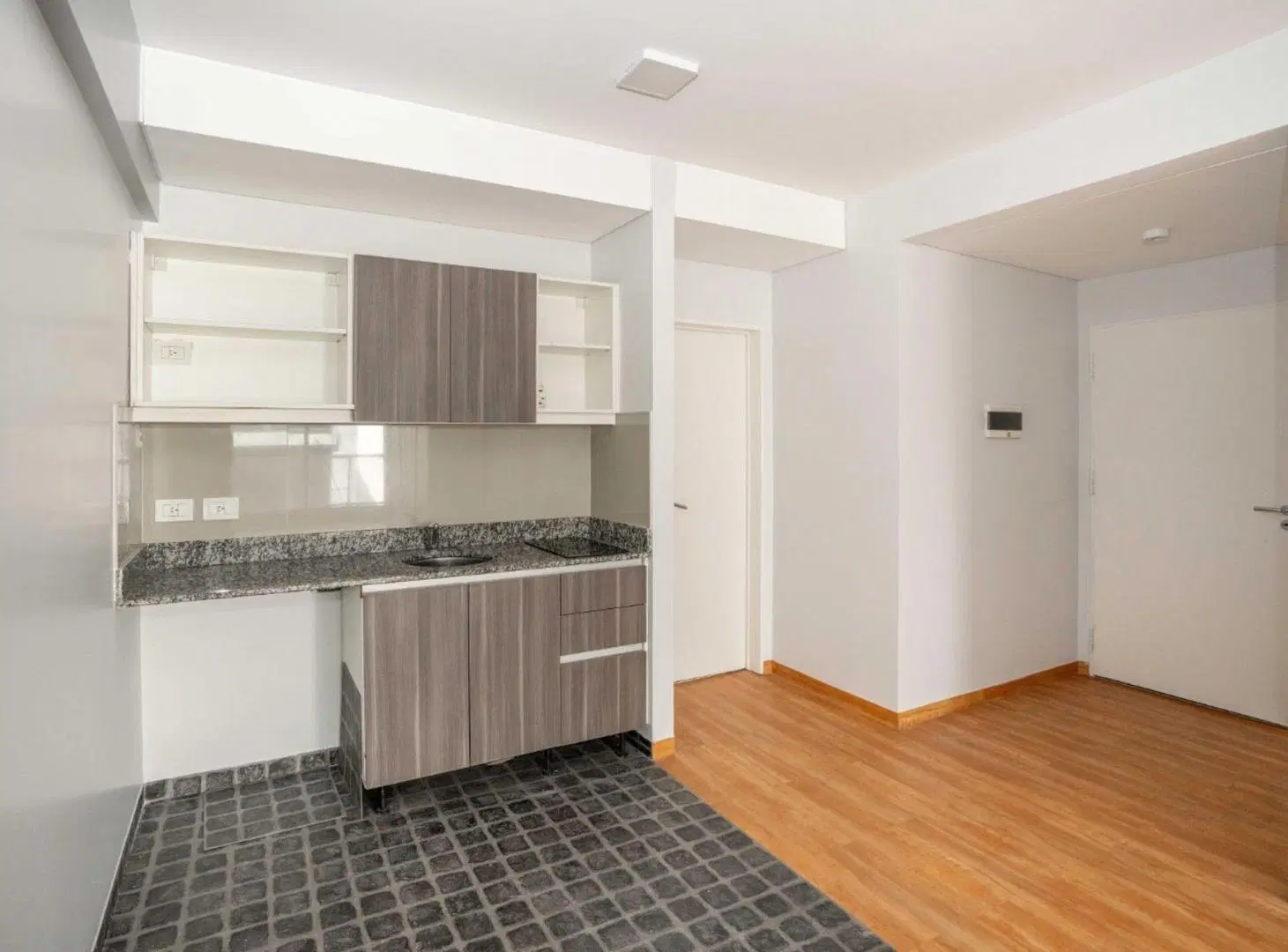ALQUILER MONOAMBIENTE CON BALCON  EN BELGRANO 4