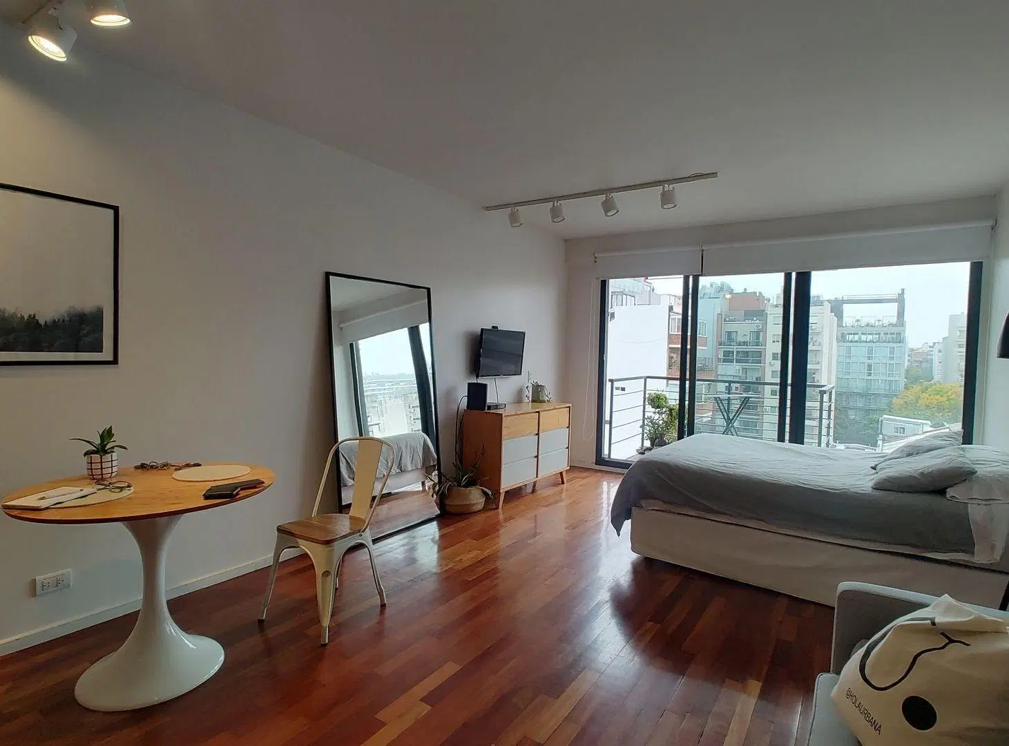 ALQUILER MONOAMBIENTE CON MUEBLES PALERMO PISCINA 3