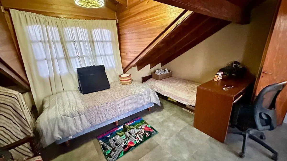 CASA 4 AMB EN VENTA HURLINGHAM LOTE DE 384 MTS 4