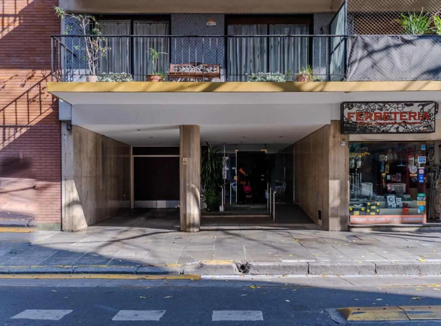 VENTA DEPTO 3 AMB BELGRANO CON DEPENDENCIA  BALCON 2
