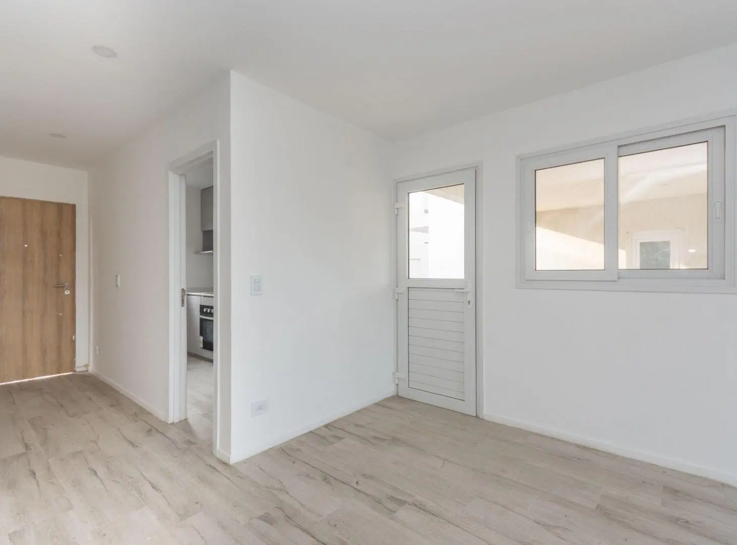 VENTA DEPARTAMENTO DUPLEX CON JARDIN CHIC VILLAGE 3