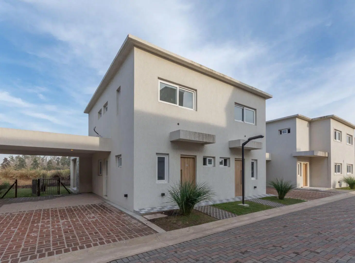 VENTA DEPARTAMENTO DUPLEX CON JARDIN CHIC VILLAGE 2