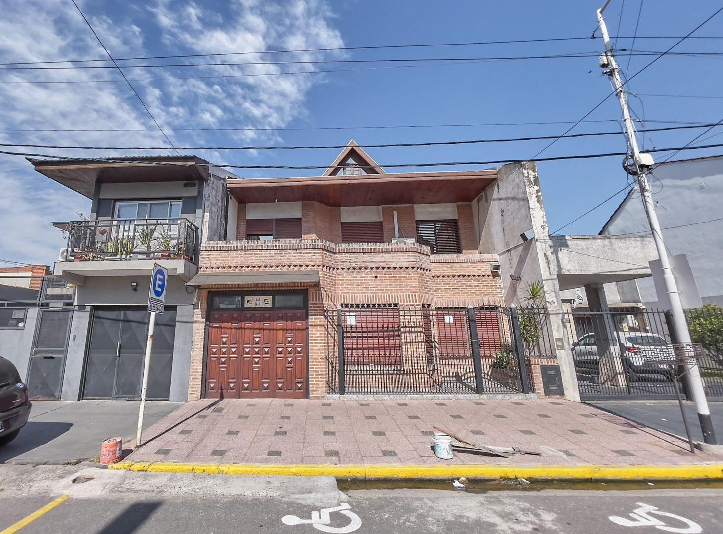Casa 5 ambientes venta pileta Villa Dominico