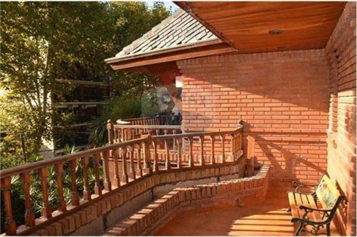 Casa venta Belgrano R con pileta jardin y cochera 5