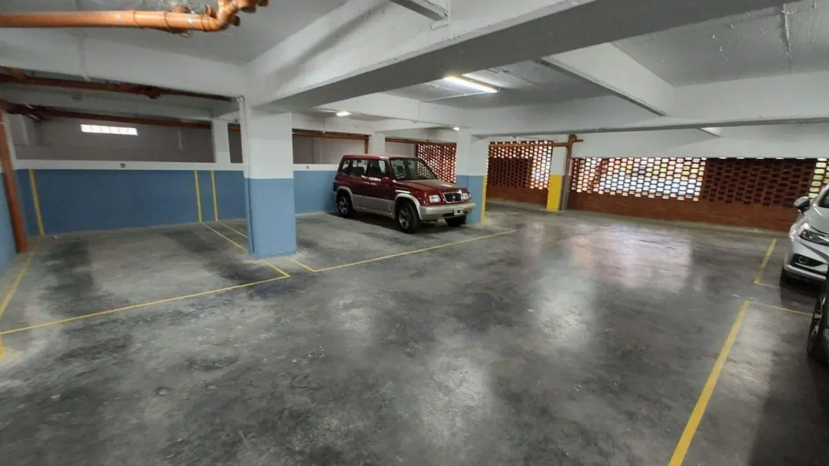 Cochera a estrenar en Plaza Irlanda Oportunidad 2