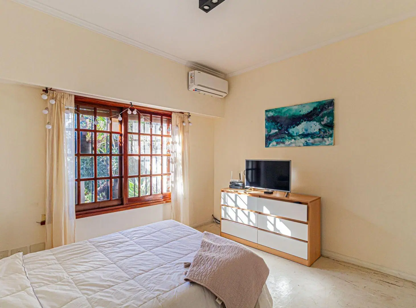 CASA EN VENTA EN MARTINEZ CON COCHERA Y JARDIN 4